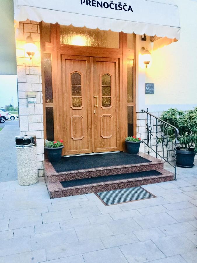Stara Lipa Tasner Free Kitchen&Garage&Parking-Self Check In Hotel Maribor Buitenkant foto